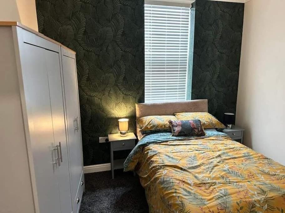 Bed, Bedroom, wardrobe