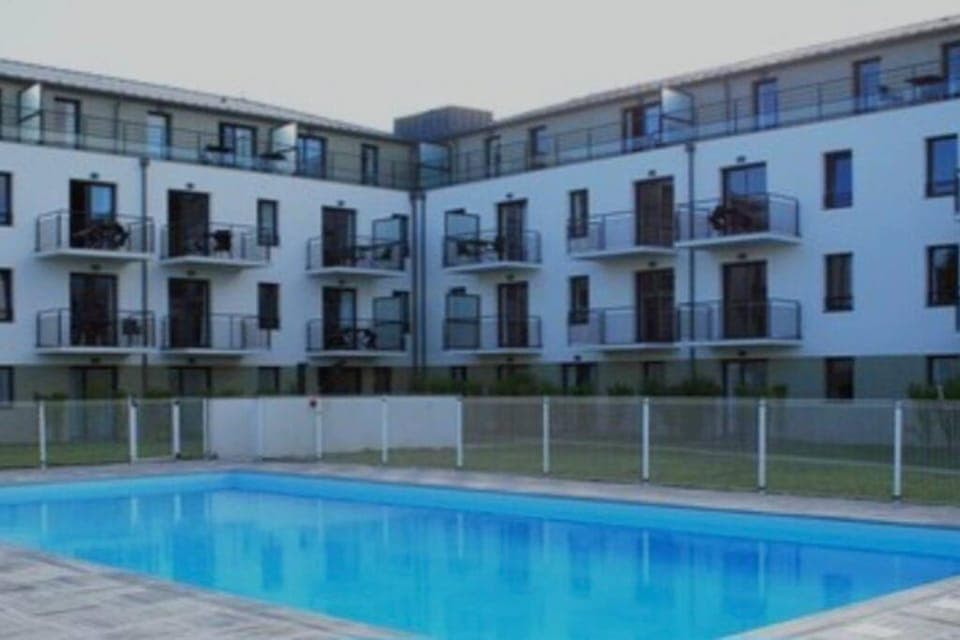 Property building, Swimming pool