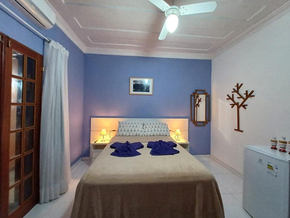 Bed, Photo of the whole room, Bedroom, fireplace