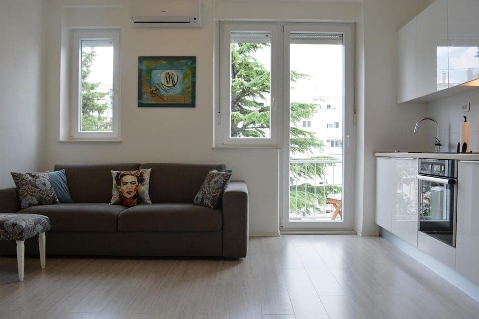 Balcony/Terrace, Kitchen or kitchenette, Living room, Seating area, Dining area