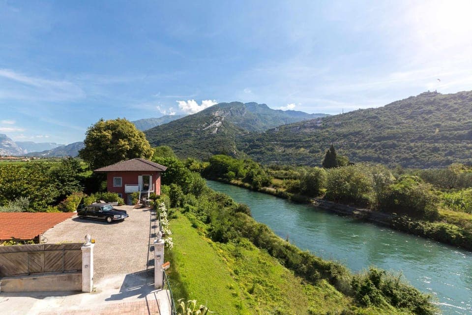 Bird's eye view, River view