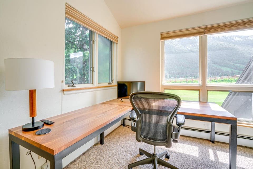Copper Mtn Resort Duplex w/ Golf Course Views! House in Copper Mountain