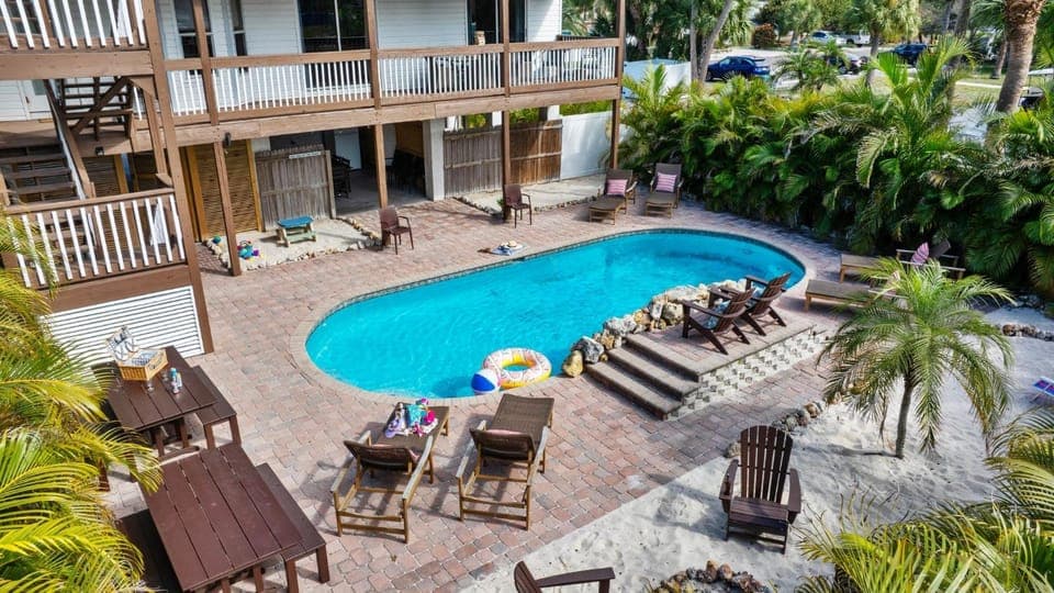Bikini BeachHouse! Sleeps 16 wHeated PoolFirepit House in Indian Rocks Beach