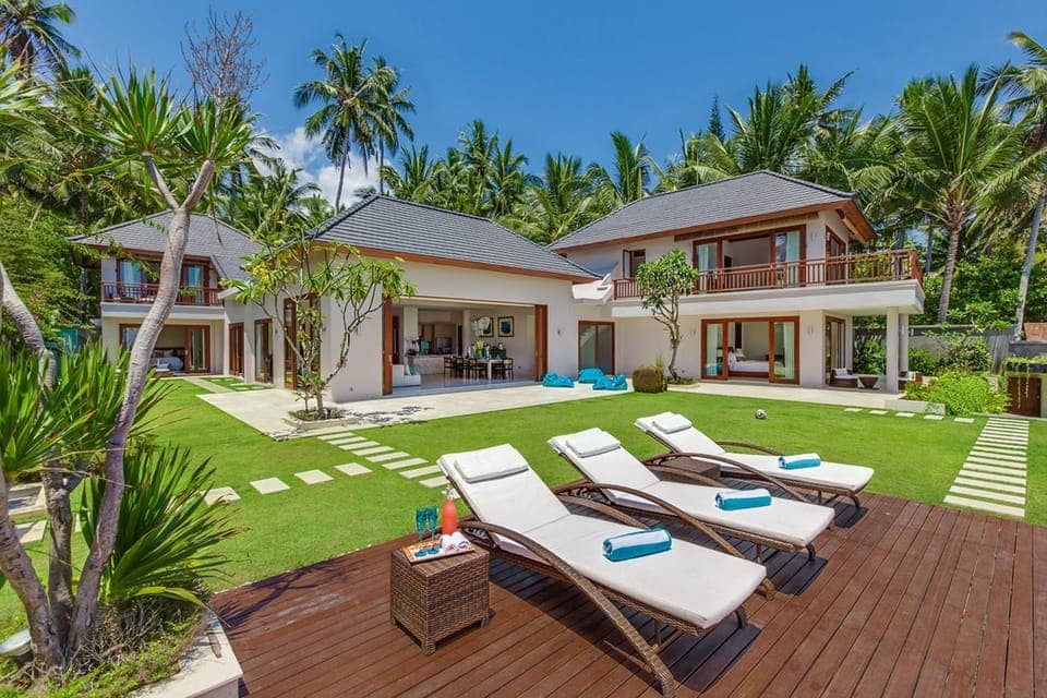 Facade/entrance, Garden, Swimming pool