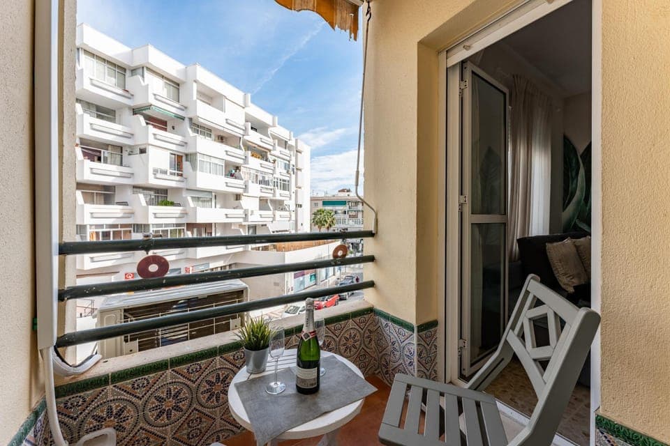 Property building, Day, View (from property/room), Balcony/Terrace, Balcony/Terrace, Dining area