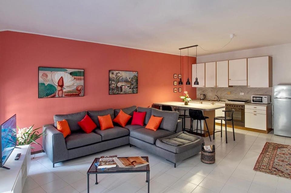 Kitchen or kitchenette, Living room