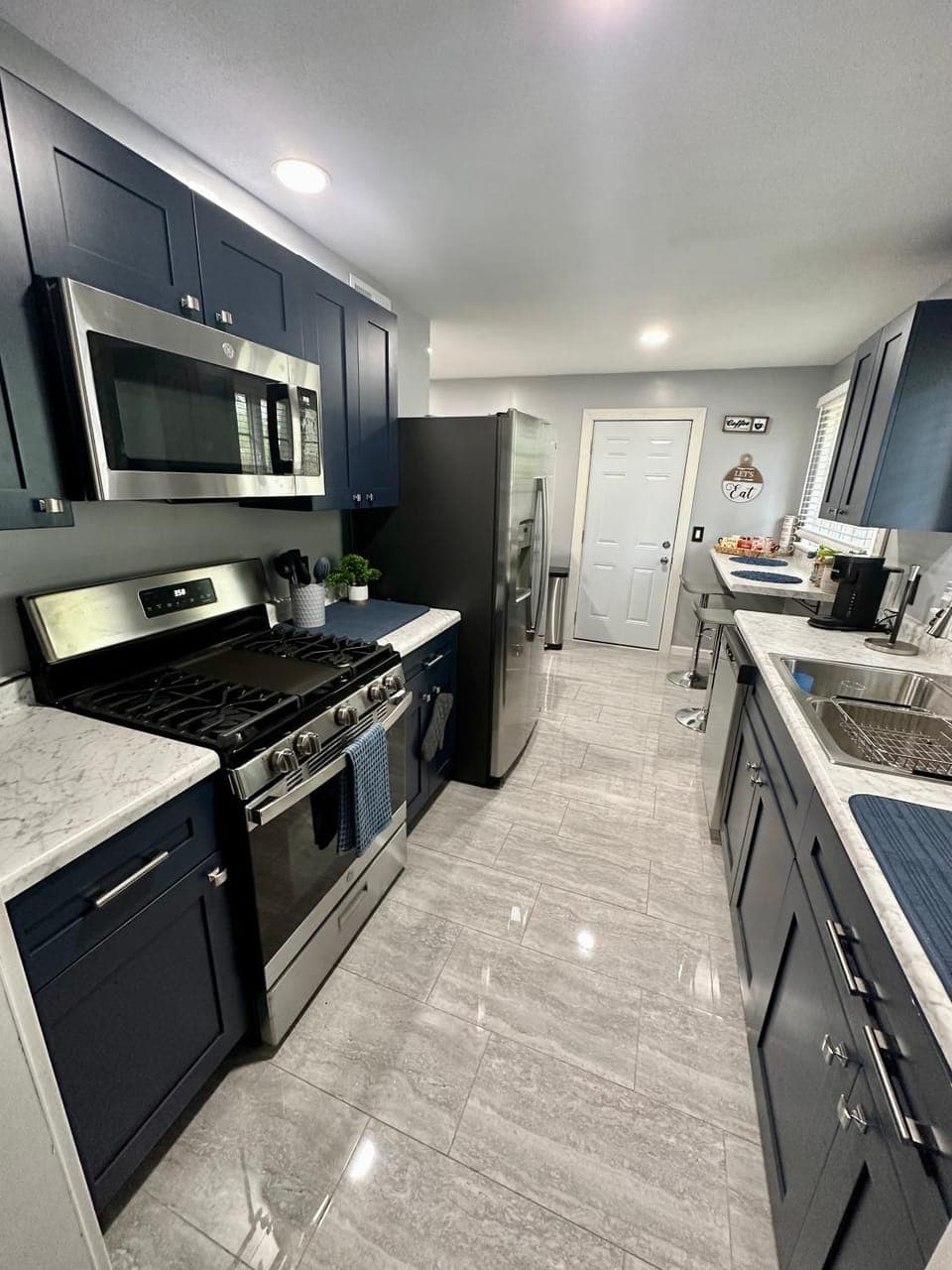 Kitchen or kitchenette, dishwasher, minibar, pet friendly, stove, toaster