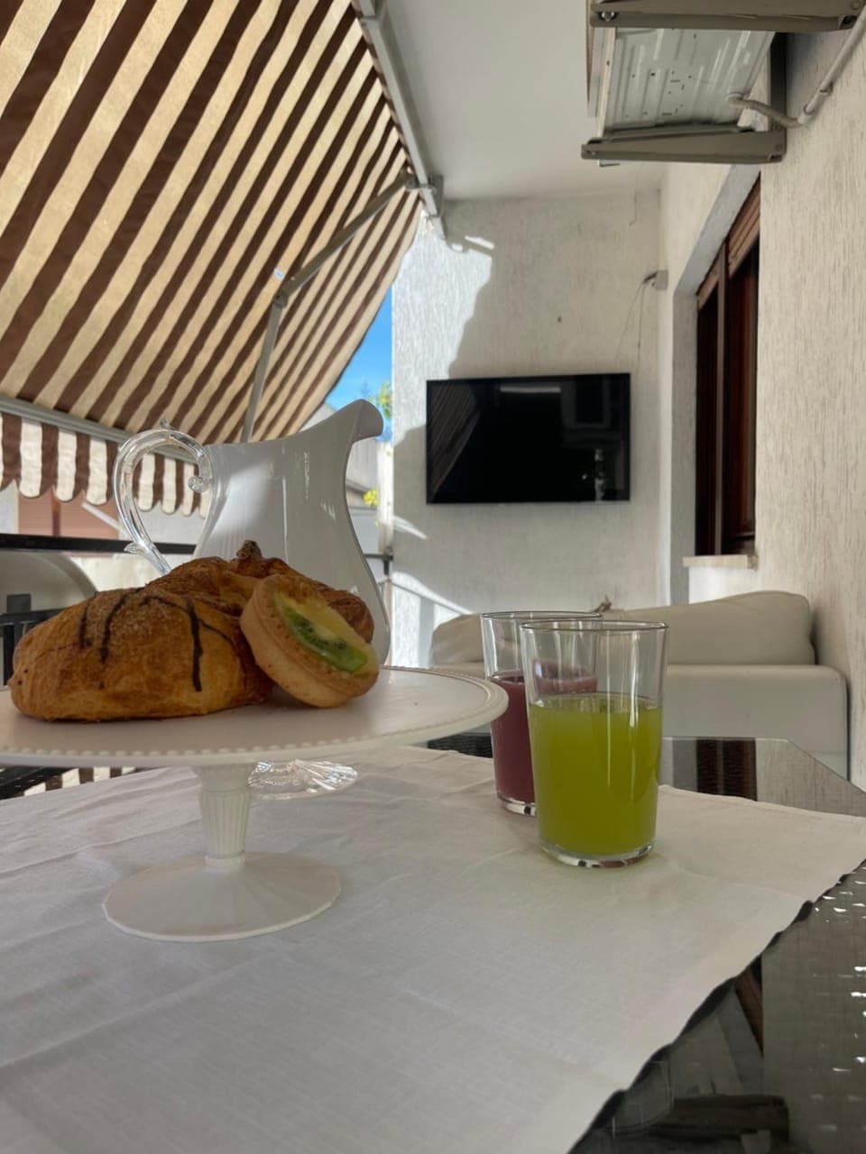 TV and multimedia, Dining area