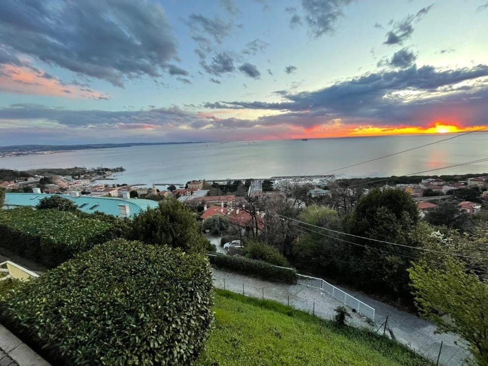 Property building, View (from property/room)
