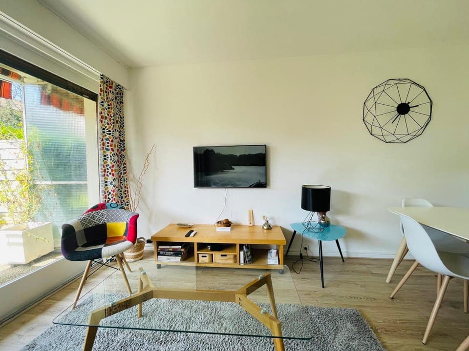 TV and multimedia, Living room, Dining area