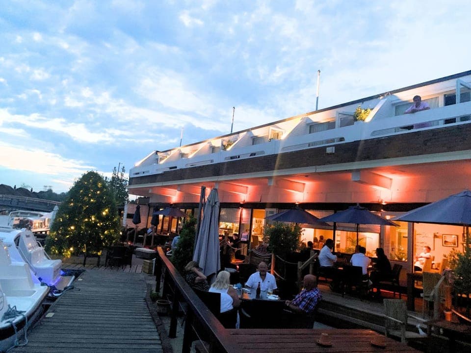 Restaurant/places to eat