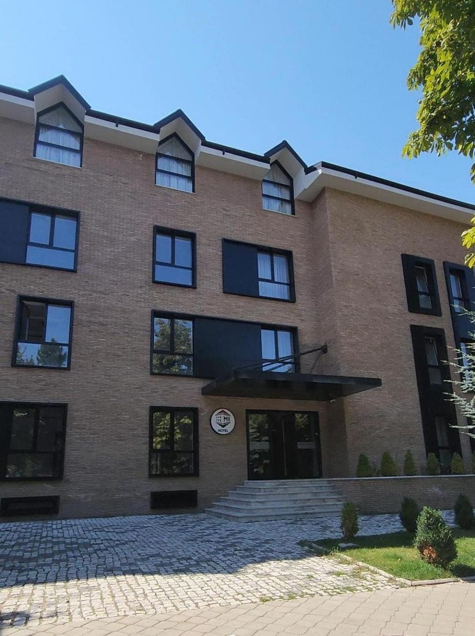 Property building, Day