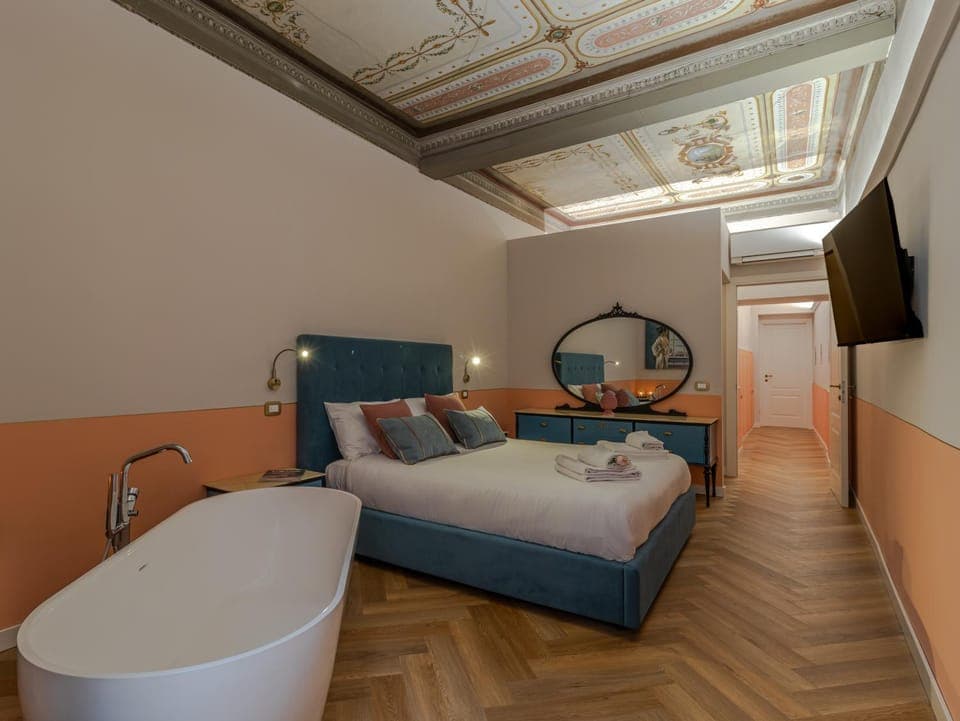 Bed, TV and multimedia, Bedroom, Bath