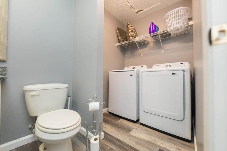 Toilet, Bathroom, washing machine, dryer