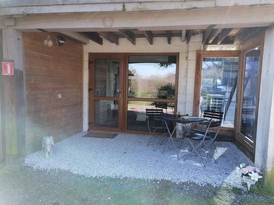 Property building, Patio, Balcony/Terrace, Garden view