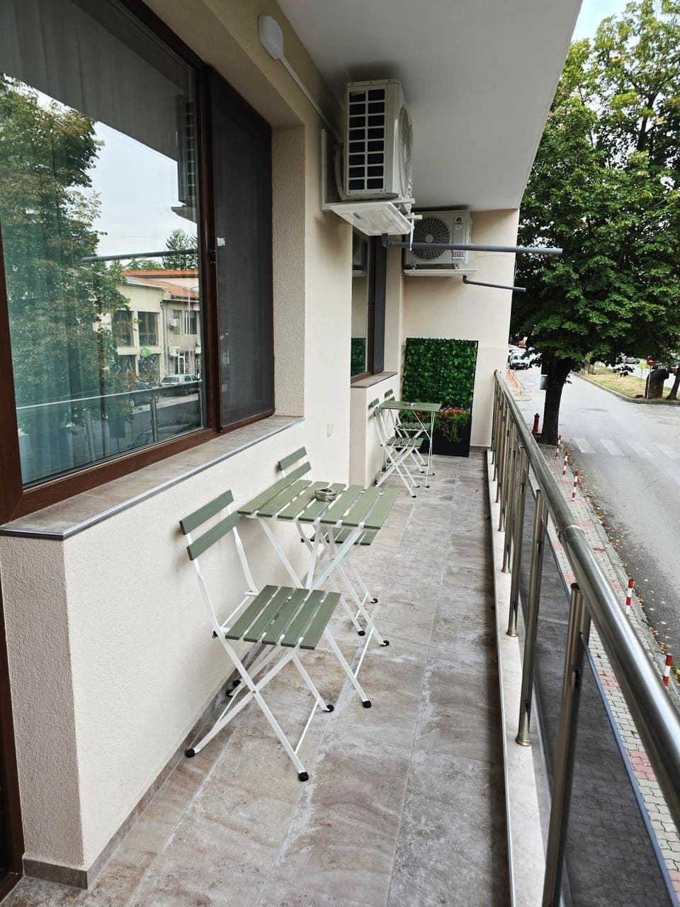 Coffee/tea facilities, View (from property/room), Balcony/Terrace, Balcony/Terrace, Decorative detail, Floor plan, Evening entertainment, Street view