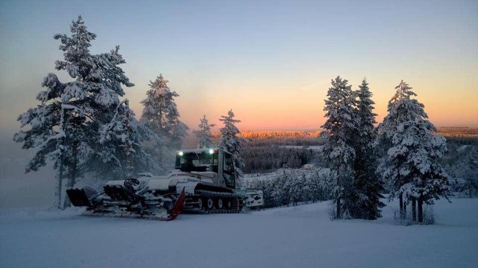 Skiing, Skiing