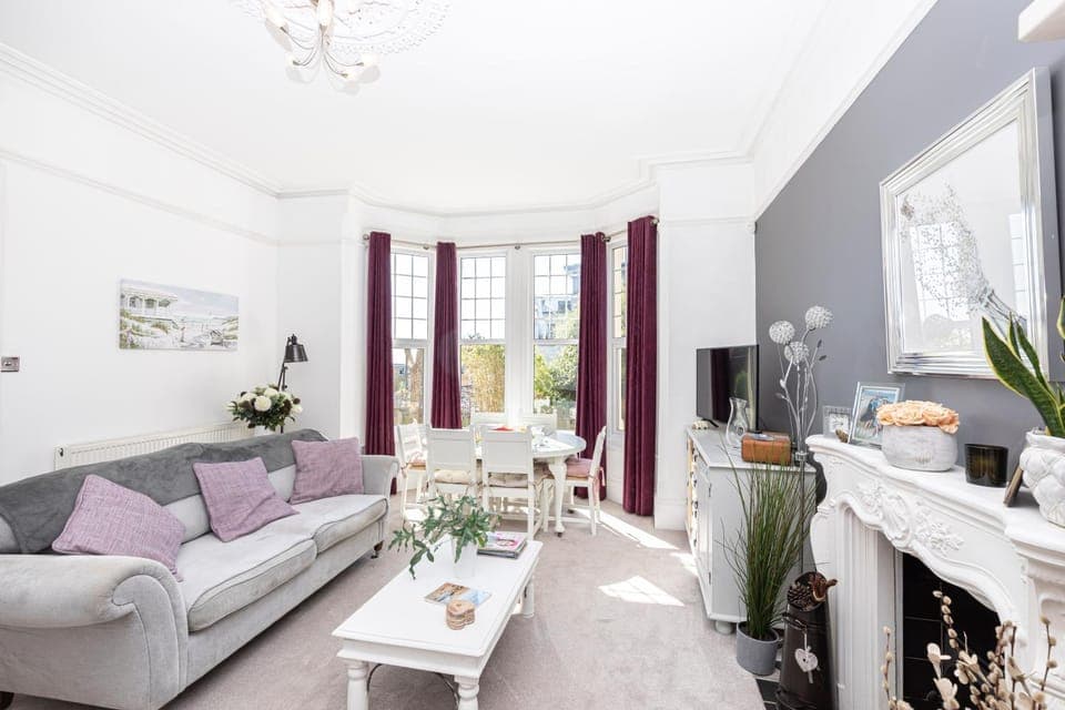 Communal lounge/ TV room