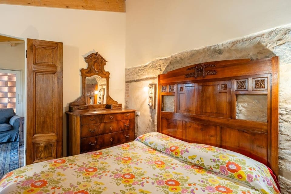 Living room, Bedroom