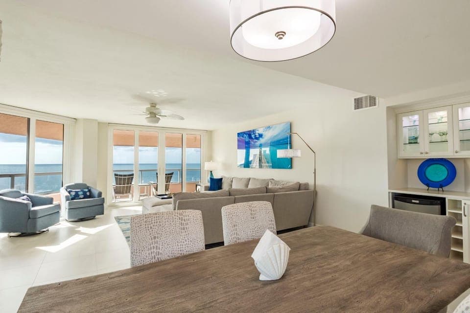 Dining area, Sea view