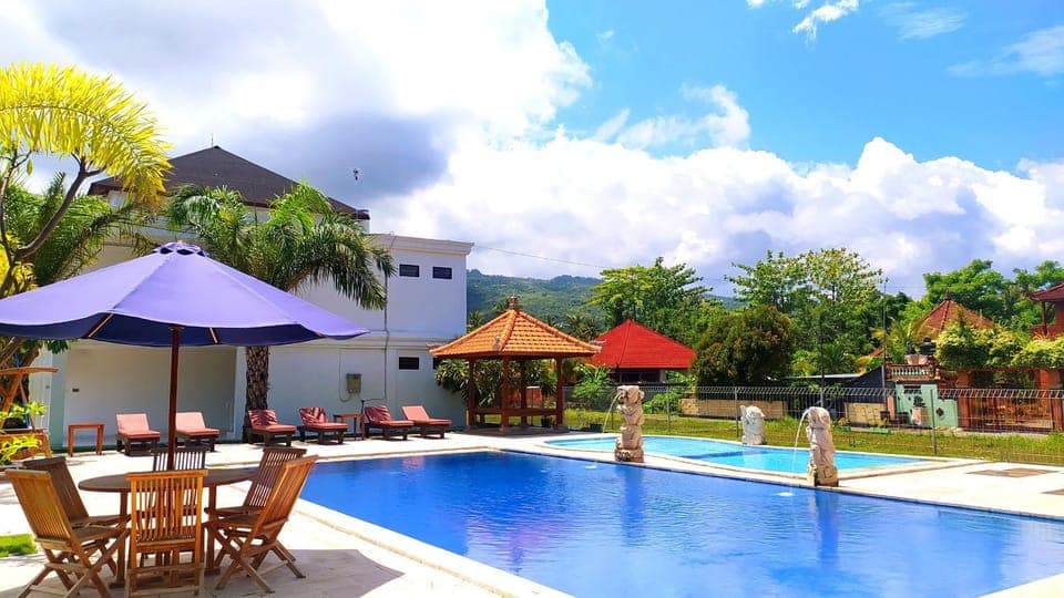 Spring, Day, Natural landscape, Garden, Garden view, Pool view, Swimming pool