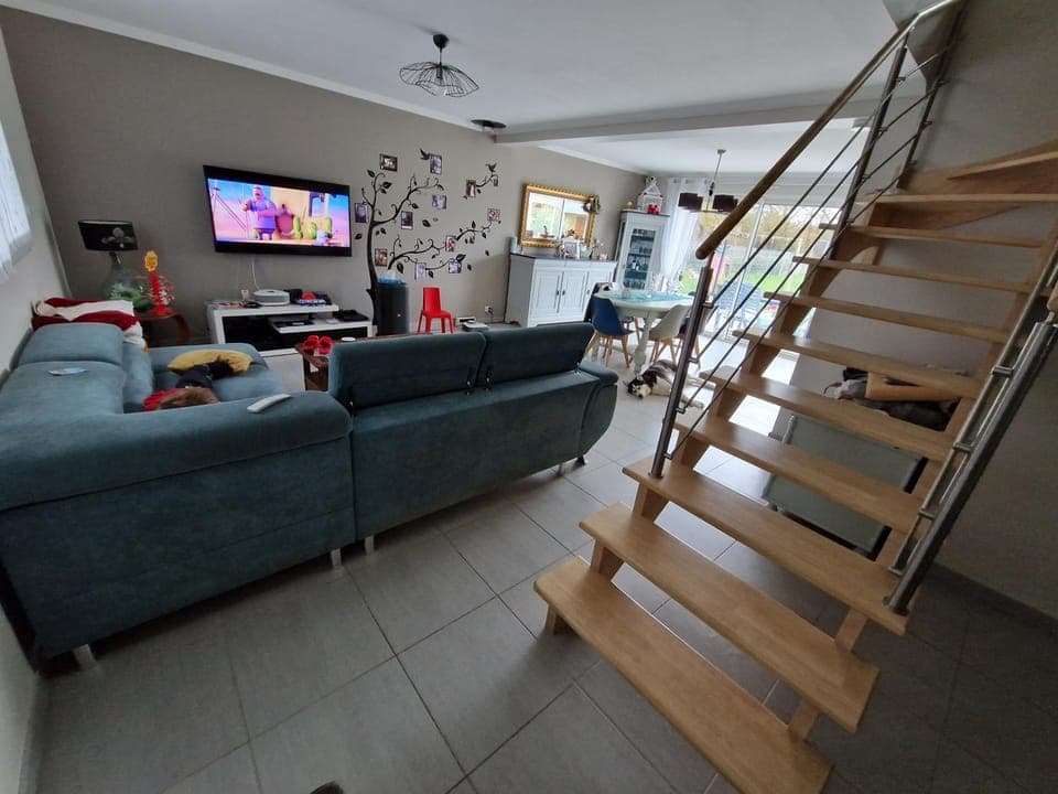 Communal lounge/ TV room, TV and multimedia, Living room, Seating area