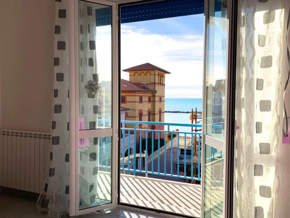 View (from property/room), Balcony/Terrace, Balcony/Terrace, Living room, Sea view