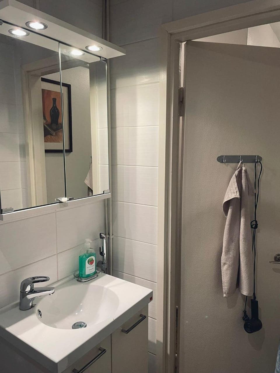 Shower, Bathroom, heating, towels