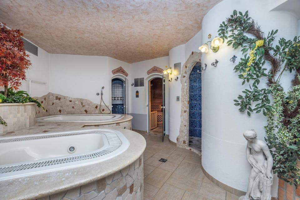 Hot Tub, Spa and wellness centre/facilities