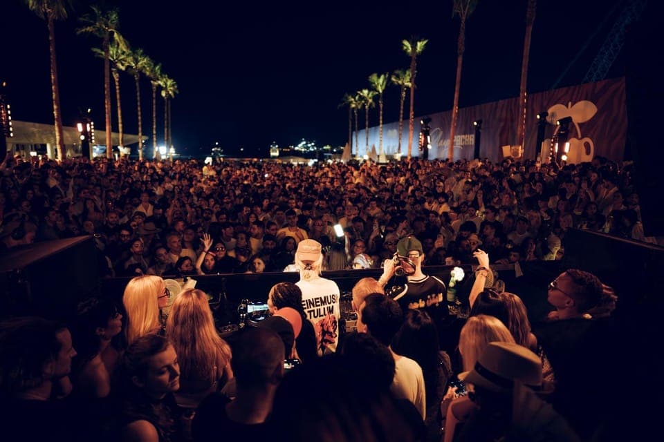 Night, People, Evening entertainment, Entertainment, group of guests