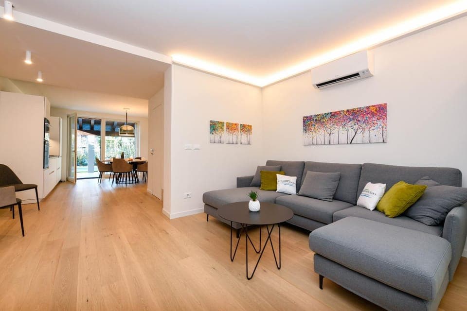 Communal lounge/ TV room, Living room