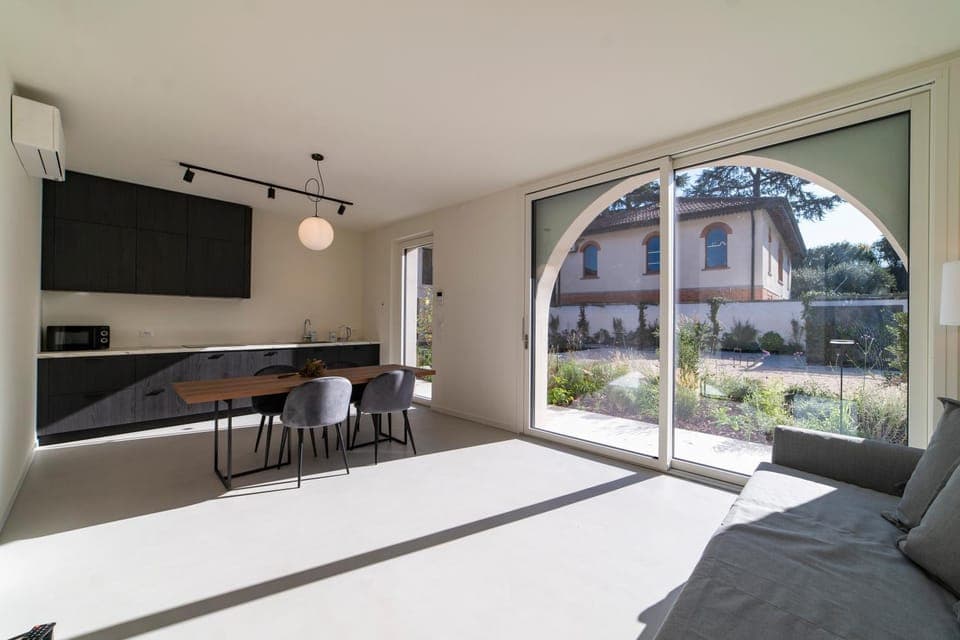 View (from property/room), Living room, Dining area