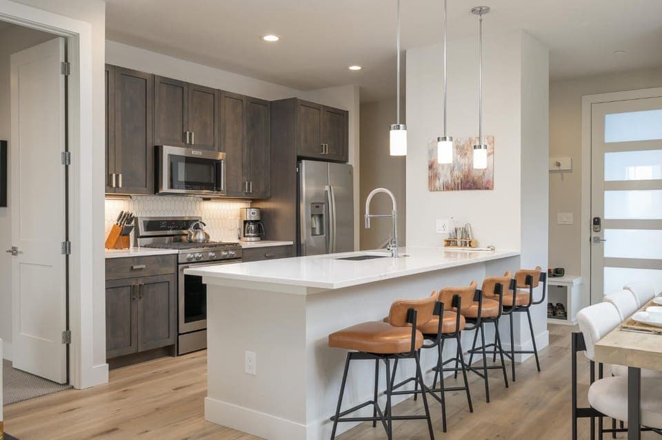 Kitchen or kitchenette