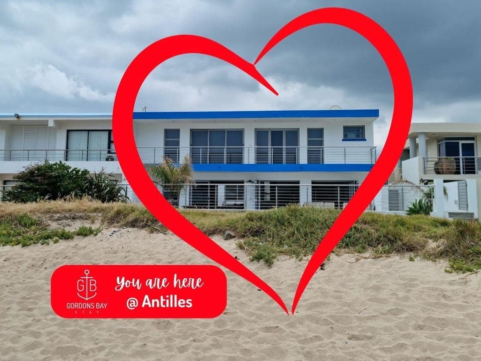 Property building, Location