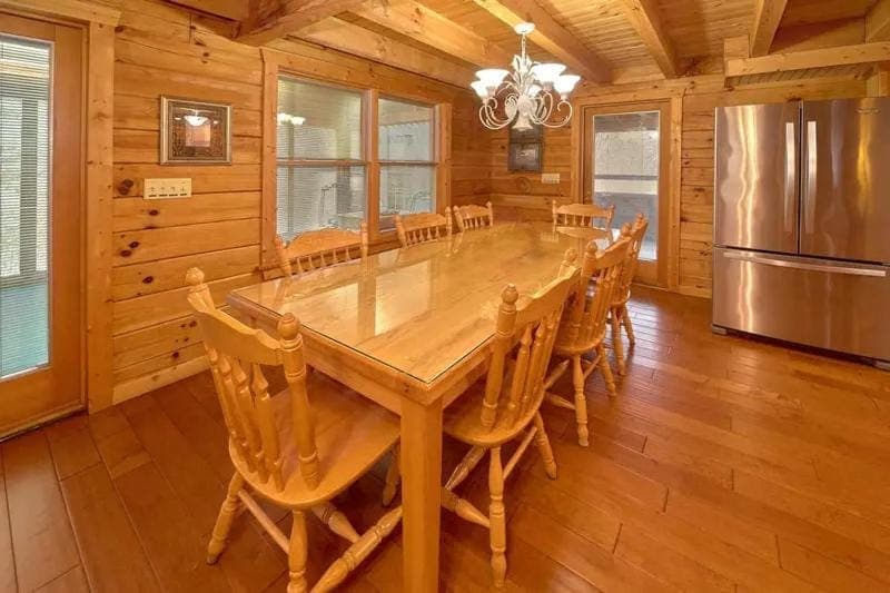 Wrap Around The Son Chalet in Pigeon Forge
