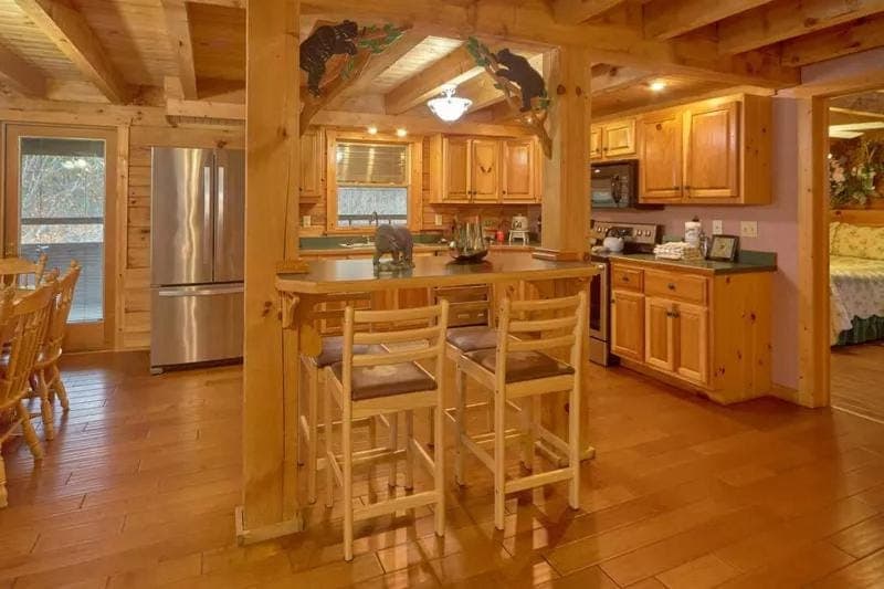 Wrap Around The Son Chalet in Pigeon Forge