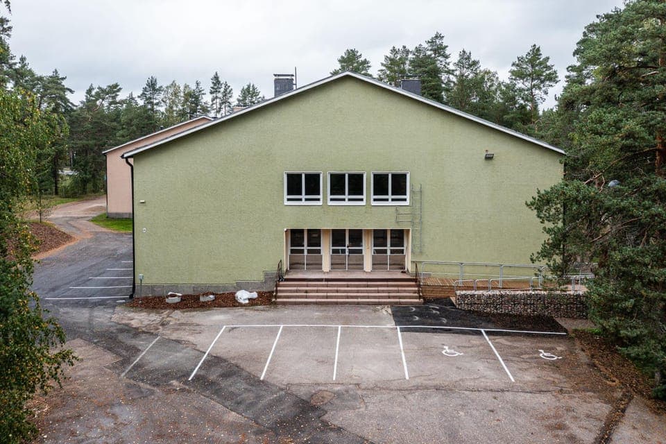 Property building, Parking