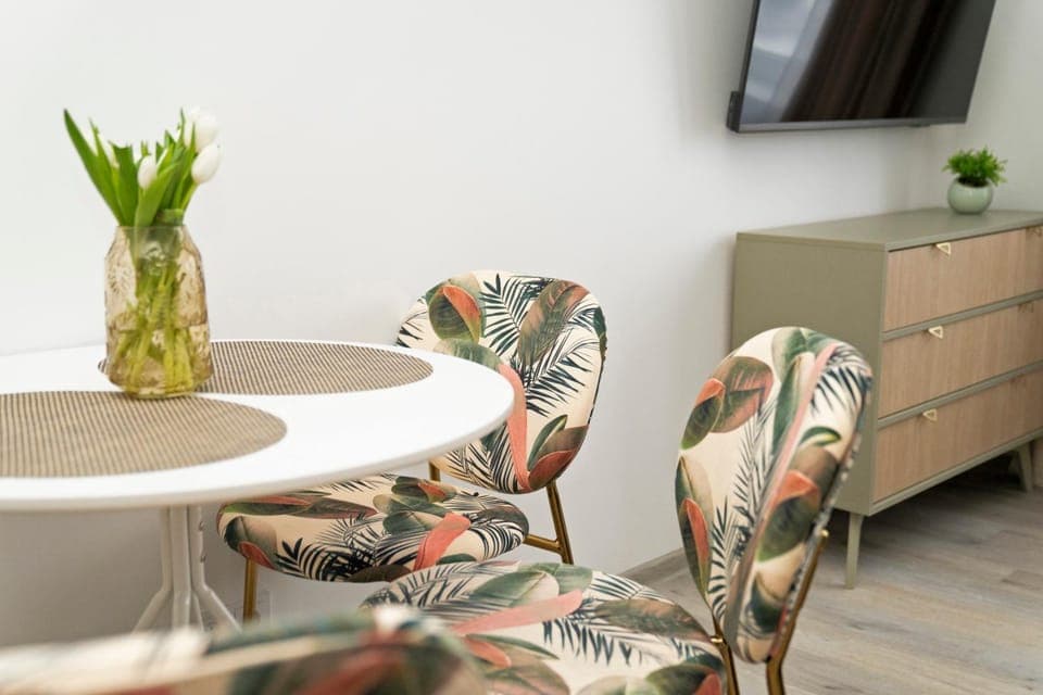 TV and multimedia, Dining area