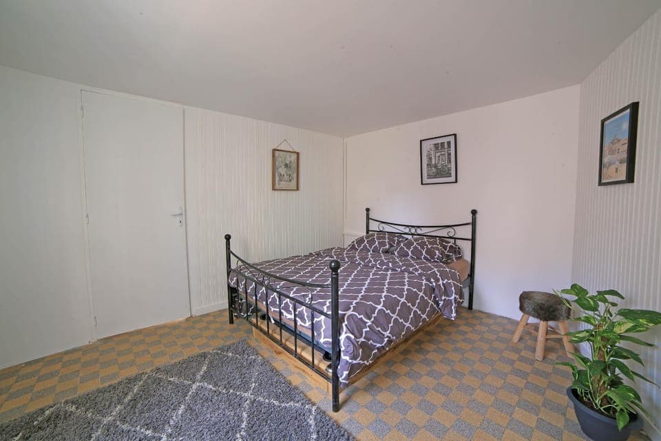 Bed, Photo of the whole room