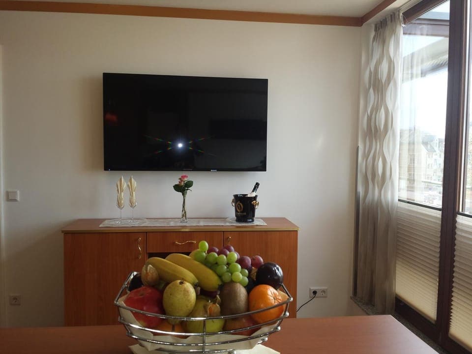 TV and multimedia, Living room, Decorative detail