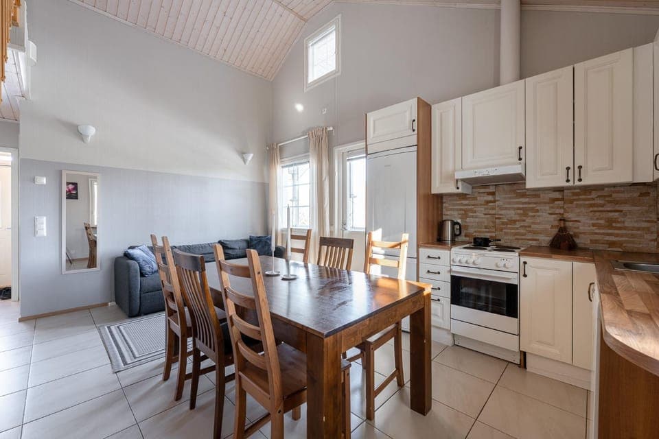 Kitchen or kitchenette, Living room, Seating area, Dining area, dishwasher, oven, stove