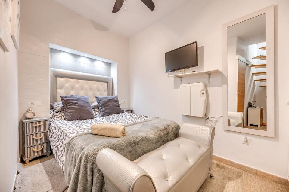 Living room, Bedroom