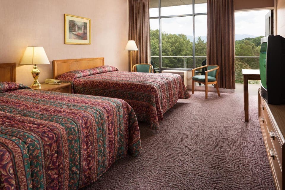 Patio, Bed, Day, Natural landscape, Summer, View (from property/room), Balcony/Terrace, Photo of the whole room, Bedroom, On site, Mountain view