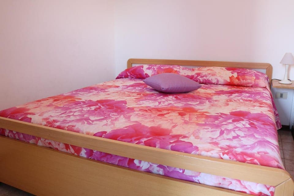 Bed, Bedroom, Family