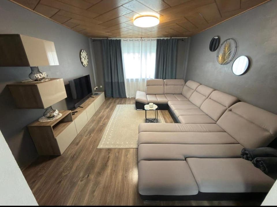 Communal lounge/ TV room, TV and multimedia, Living room, Seating area