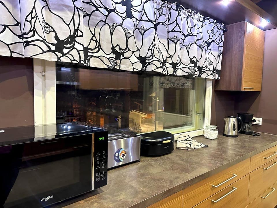 Coffee/tea facilities, minibar, toaster