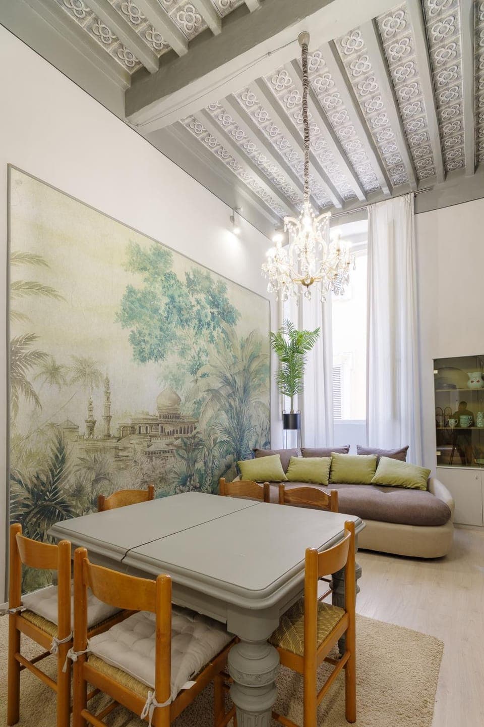 Living room, Seating area, Dining area