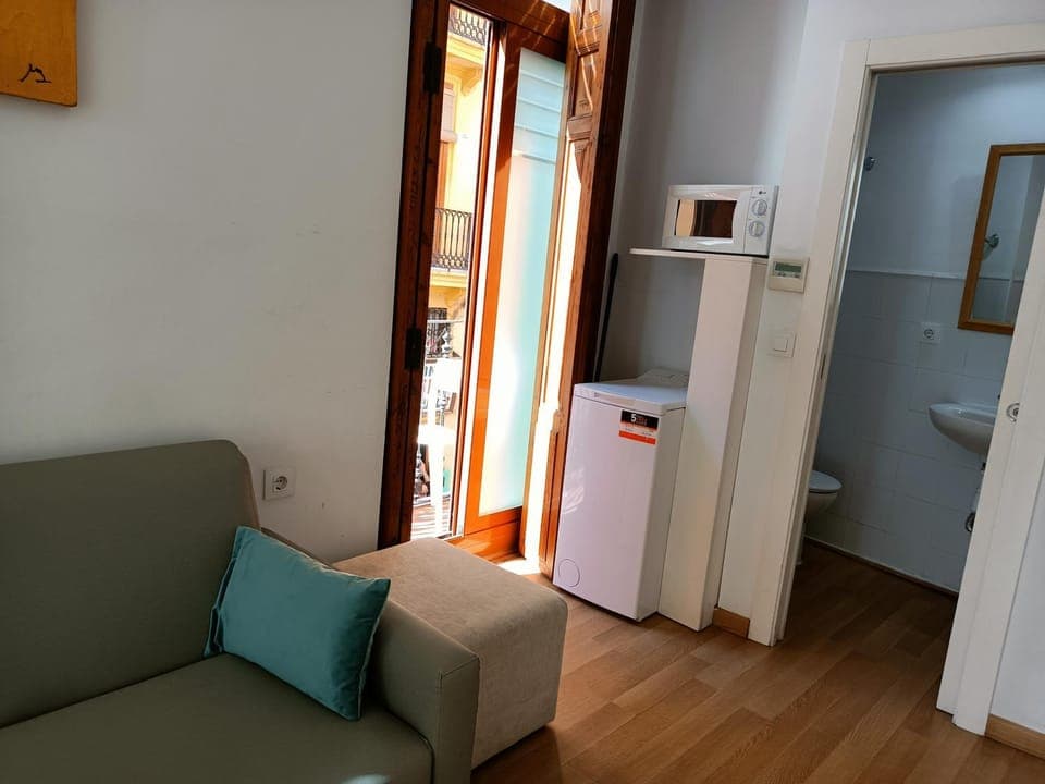 Bathroom, Kitchen or kitchenette, Living room