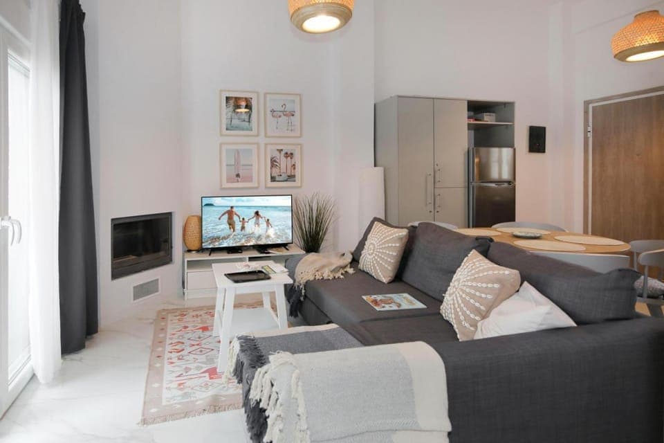 TV and multimedia, Living room, Seating area