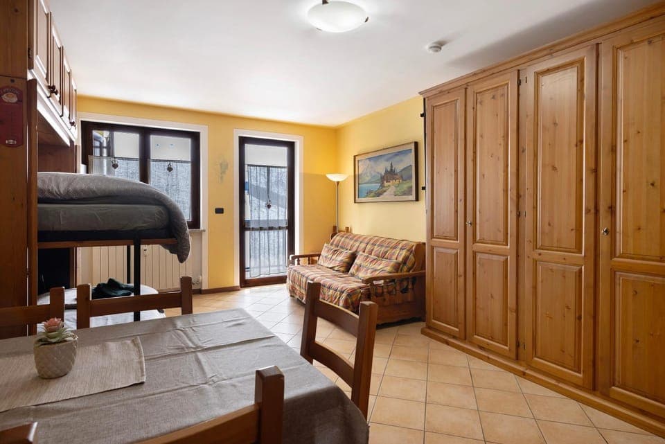 Property building, Living room, Bedroom